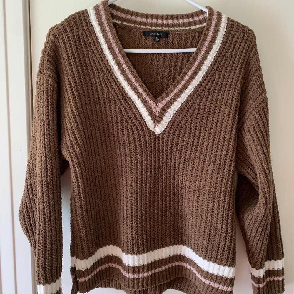 Womens V neck long sleeve sweater size small with pink and white accent colors.